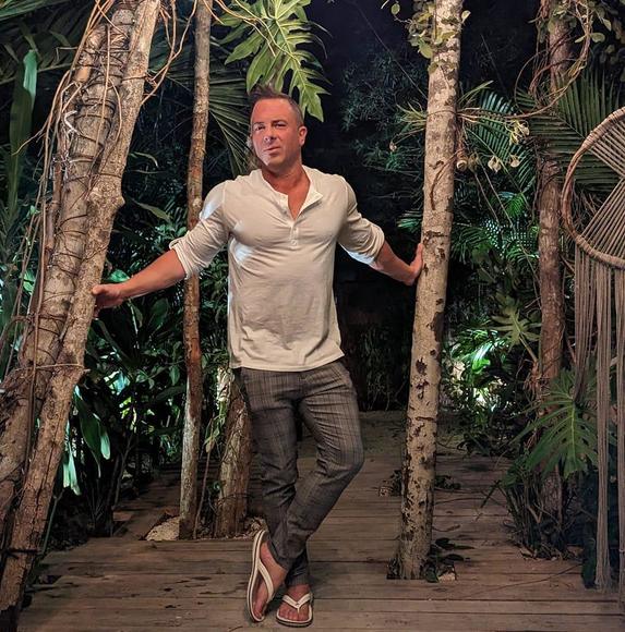 Meet your Posher, Jami - Picture 1 of 1